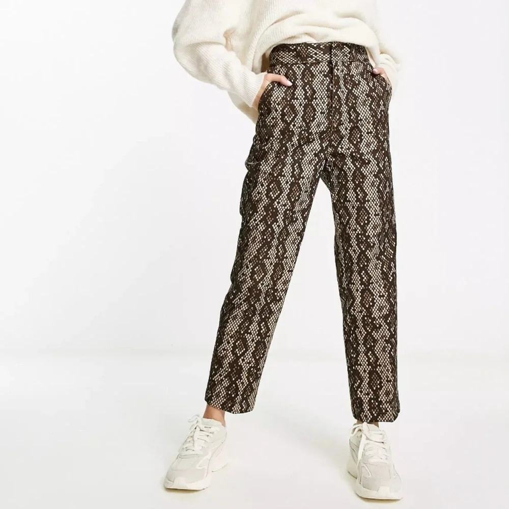 Dickies Brown Snakeskin Print Camden Straight Leg Chino Trouser Pants Sz 0R NWOT - Picture 4 of 15